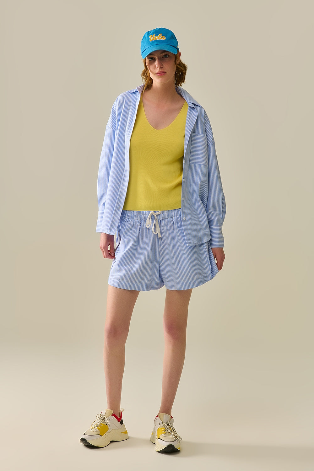 Camisa Azul con Rayas Blancas y Botones