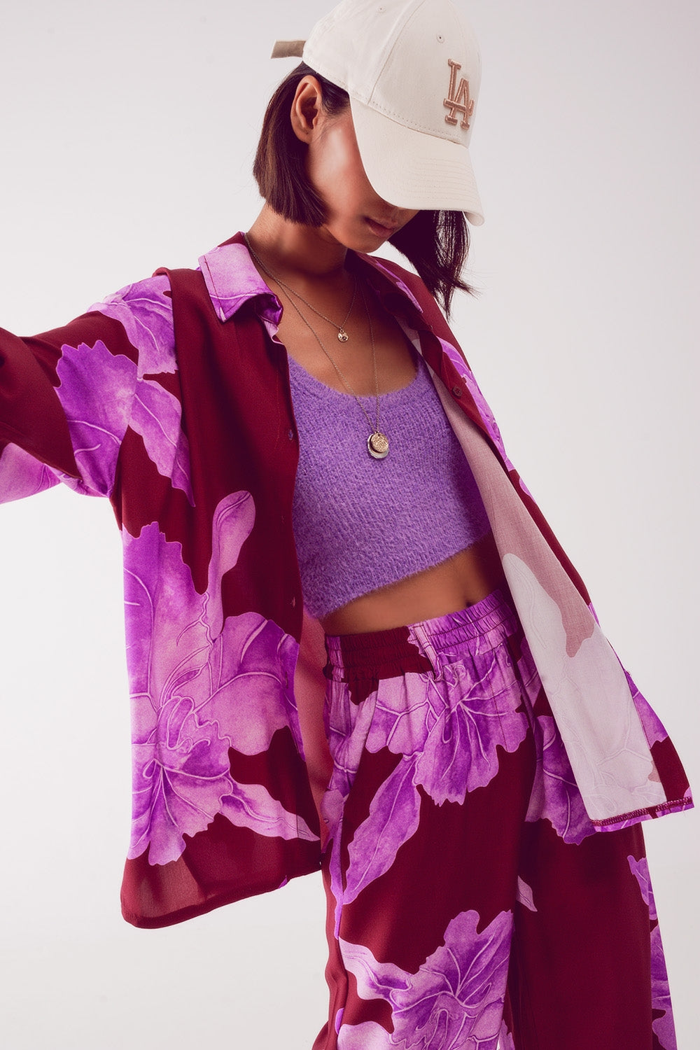 Camisa de Saten en color fucsia con gran estampado floral
