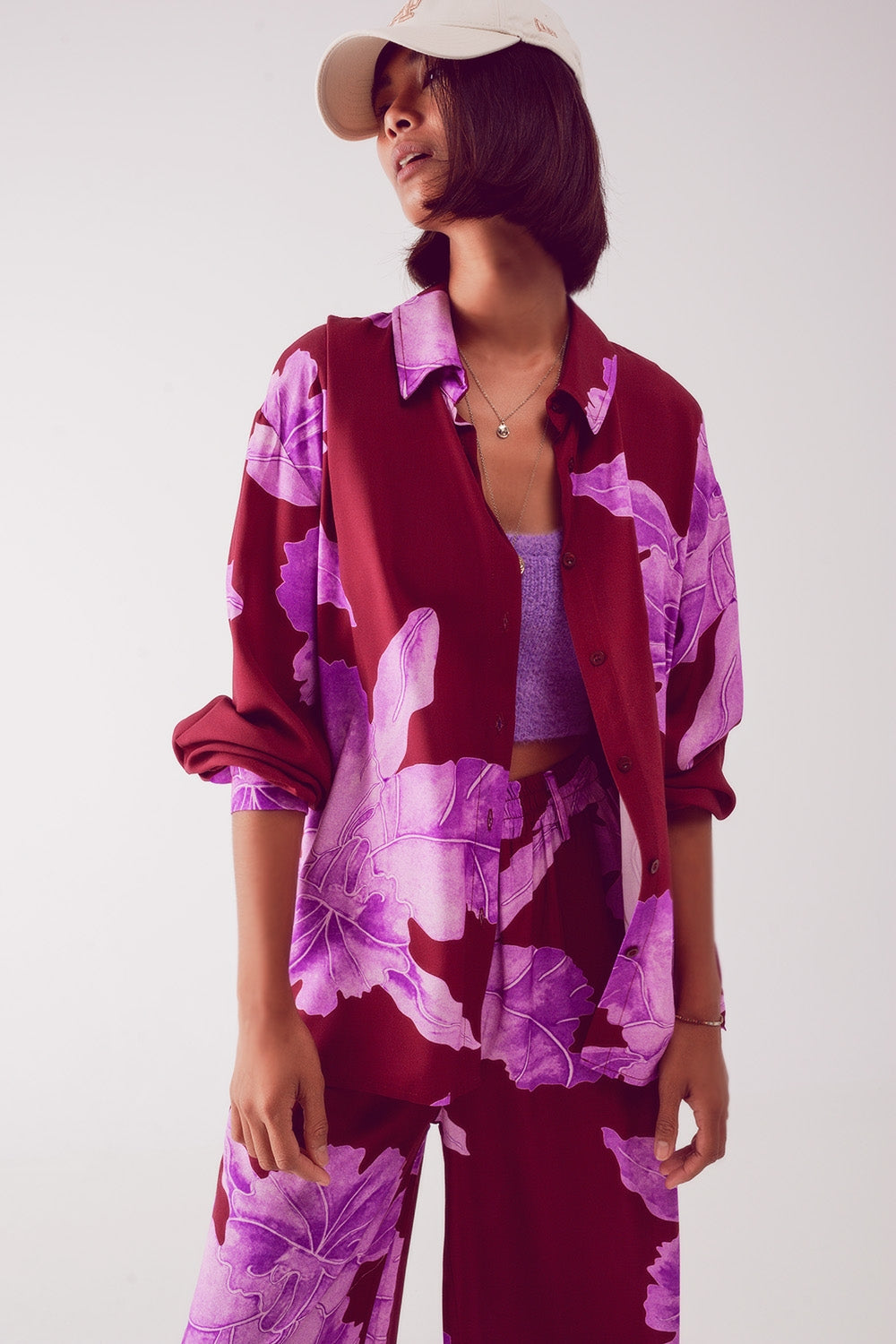 Camisa de Saten en color fucsia con gran estampado floral