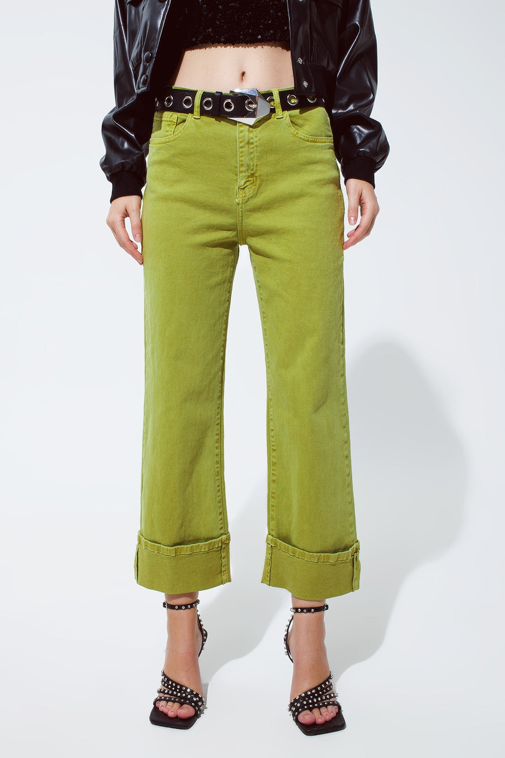Q2 Pantalones vaqueros de pierna recta con dobladillo cortado en verde oliva