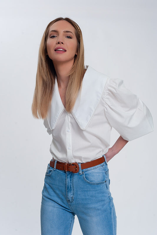 Q2 Camisa en blanco con cuello extragrande