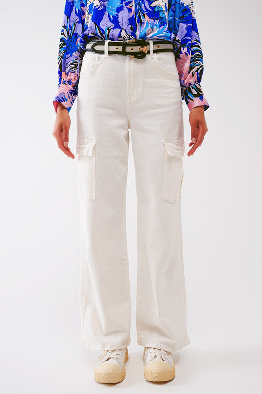 Q2 Jeans cargo de pierna recta en blanco