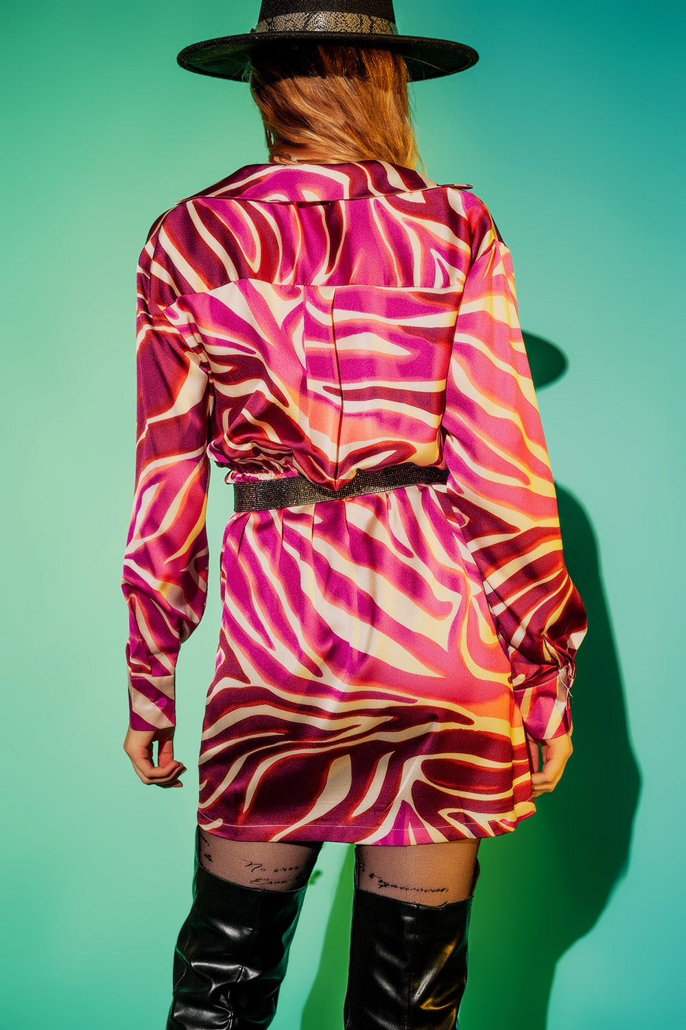 Vestido de fiesta con estampado de cebra en fucsia